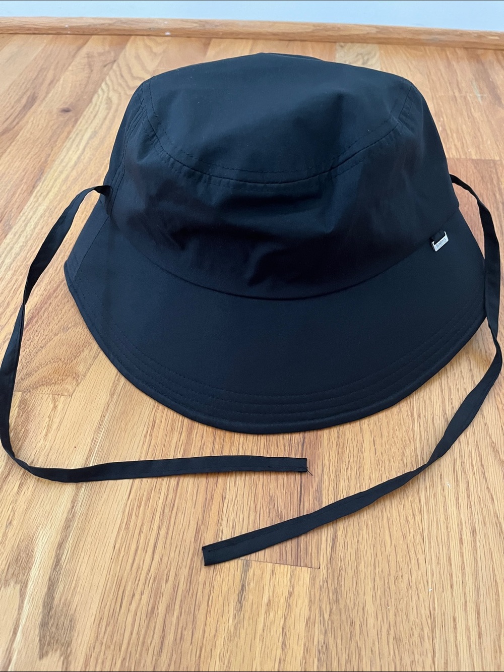 Totes Black Women’s Bucket Hat with Chin Ties
